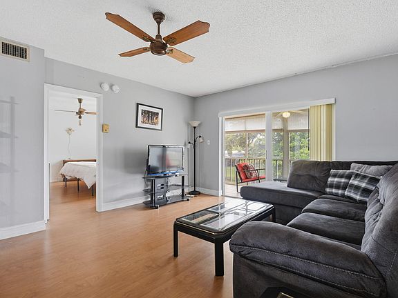 4th image of 7505 NW 5th Place #203
