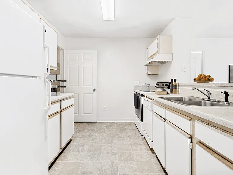 Creekside At Bellemeade Apartments — Photo 12