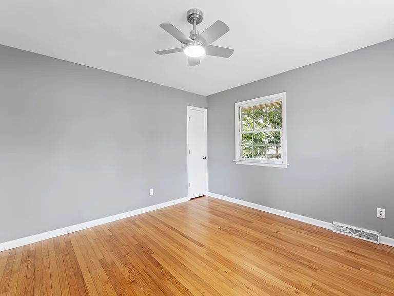 513 Bart St — Photo 24