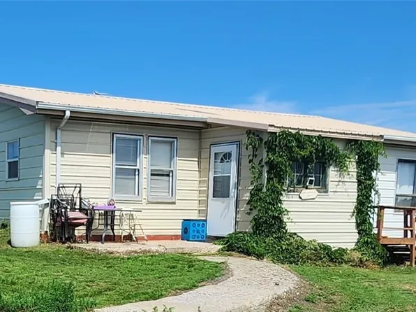 405 Garfield Blvd, Jordan, MT 59337