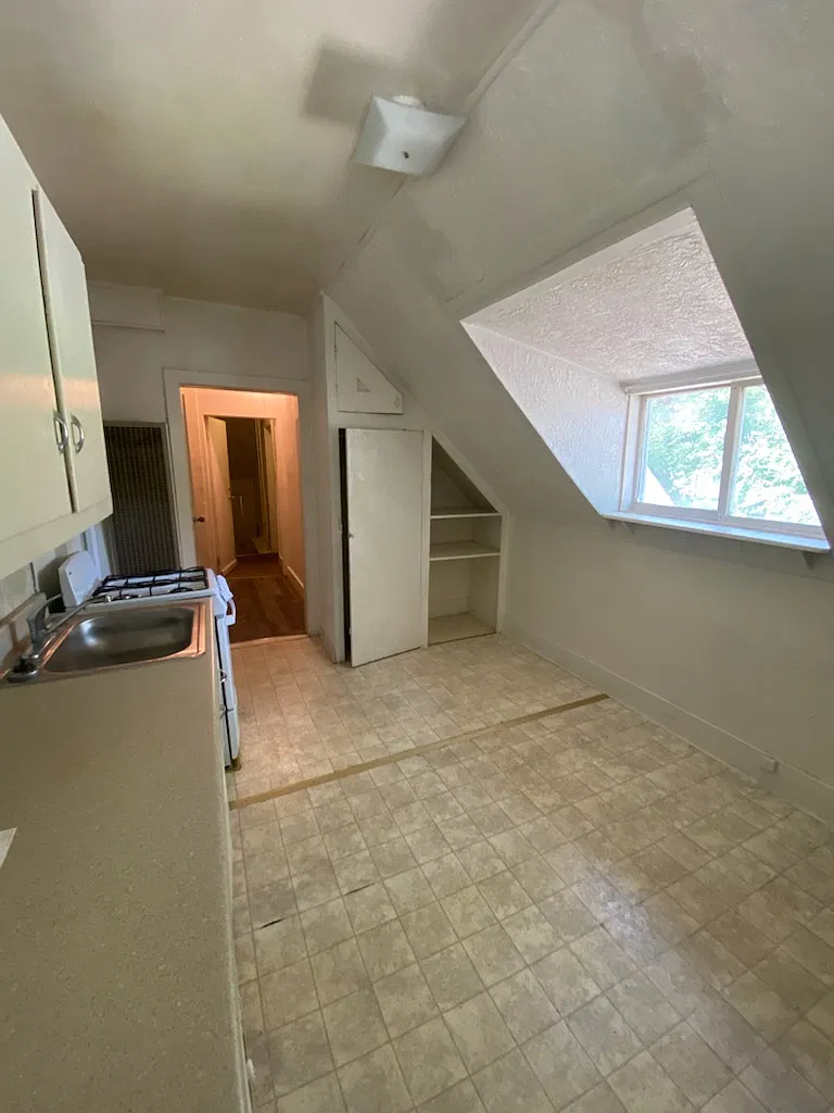 624 S 31st St - E — Photo 3