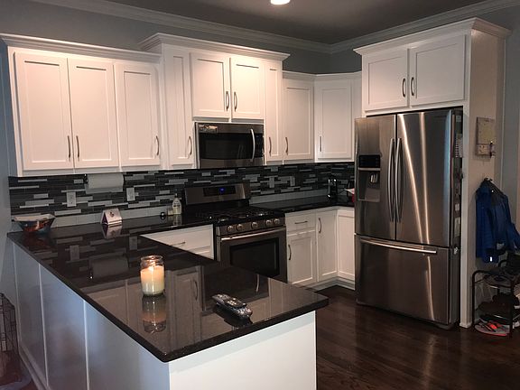 5th image of 159 Ashton Ct