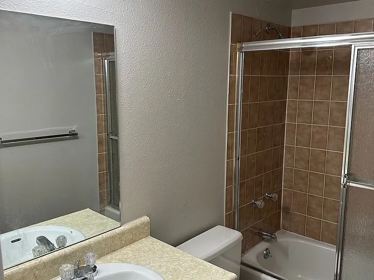 2609 E Dale St. — Photo 37