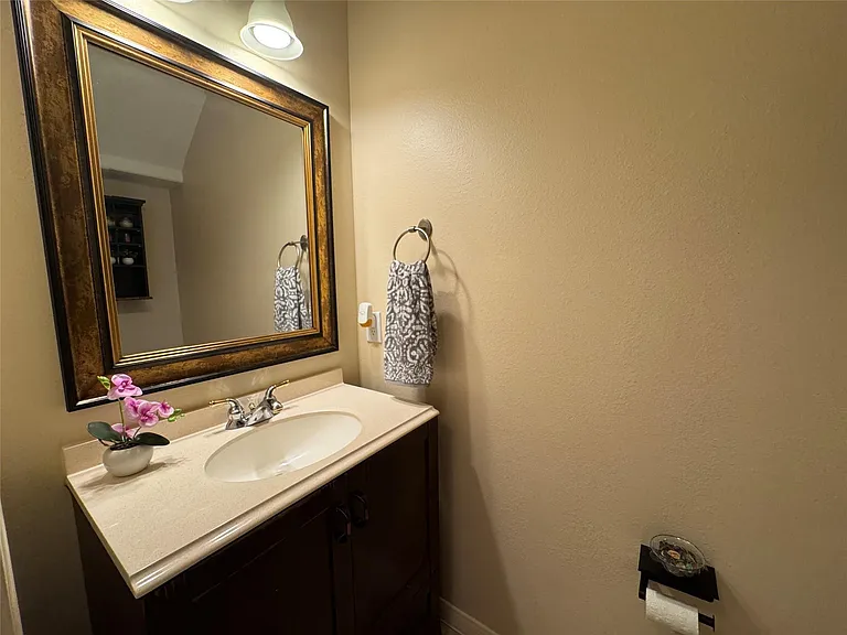 2515 Ember Canyon Ln — Photo 5