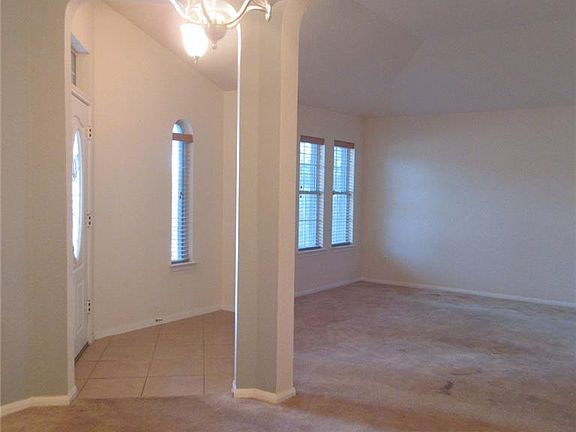 5th image of 716 Cattail Cir