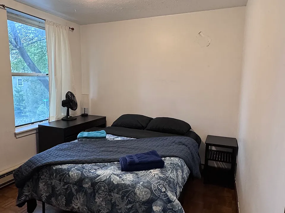 55 Rutherford Ave #2