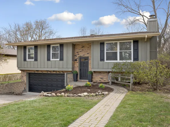 104 Wander Way, Lake In The Hills, IL 60156