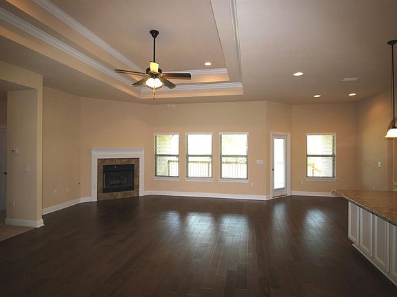 4th image of 8763 Salt Grass Dr