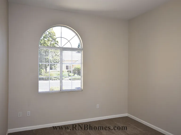 408 Angelrock Ct — Photo 11