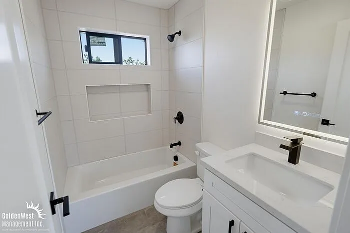 3075 Hawthorn St #5 — Photo 14