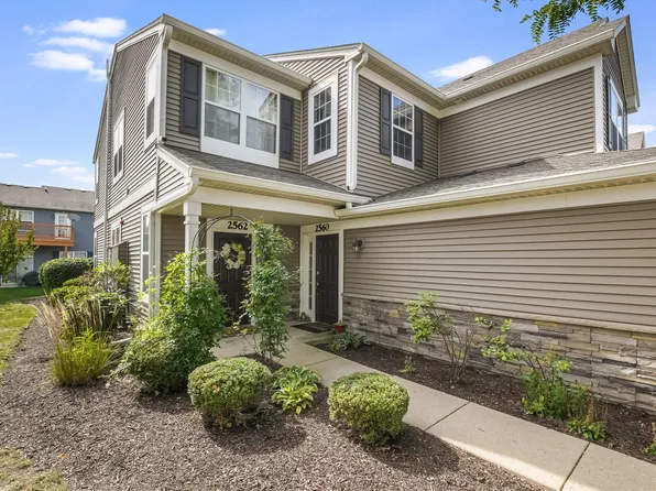 2562 Golf Ridge Cir #2562, Naperville, IL 60563