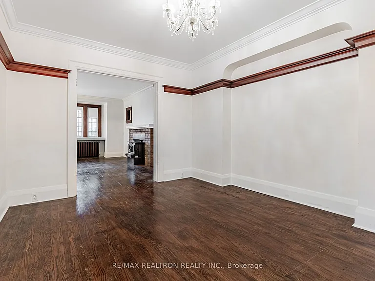 149 Eastbourne Ave — Photo 9