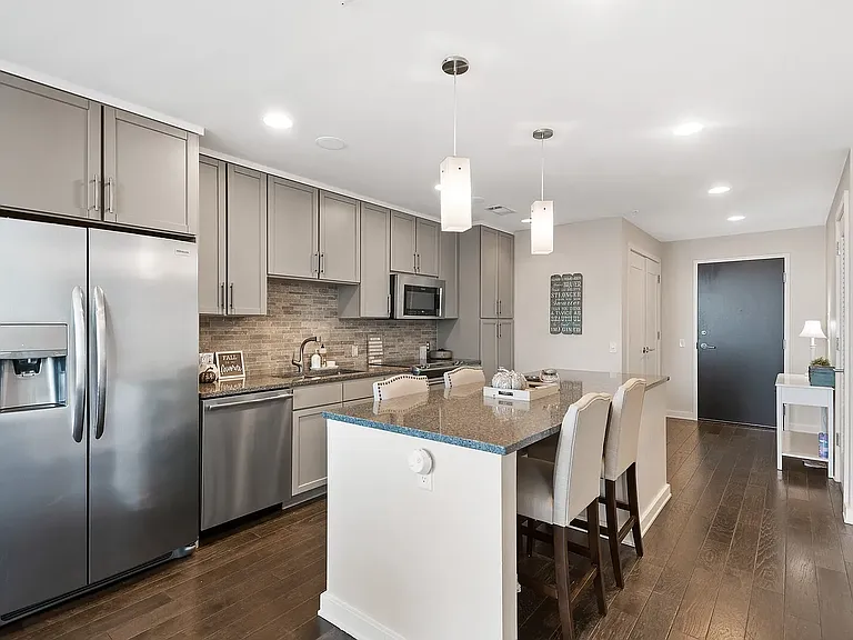 1212 Laurel St #1206 — Photo 7