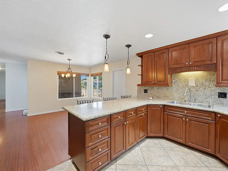 754 Guava Ave — Photo 14