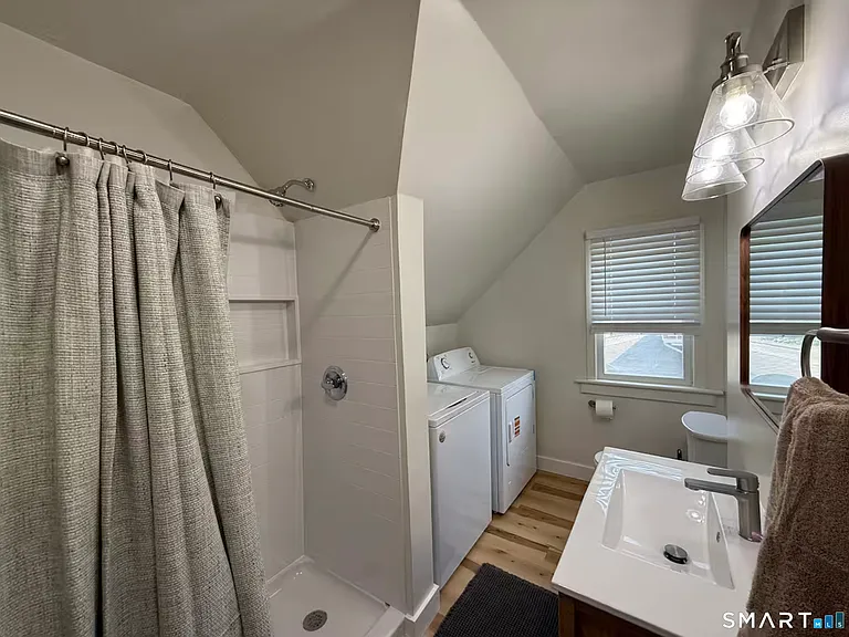 88 Camp St — Photo 9