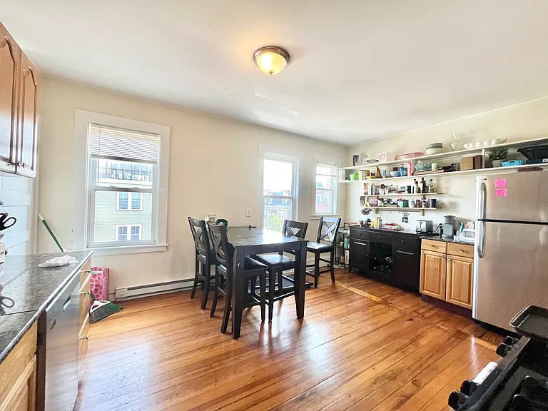 40 Saint Margaret St #3 — Photo 3