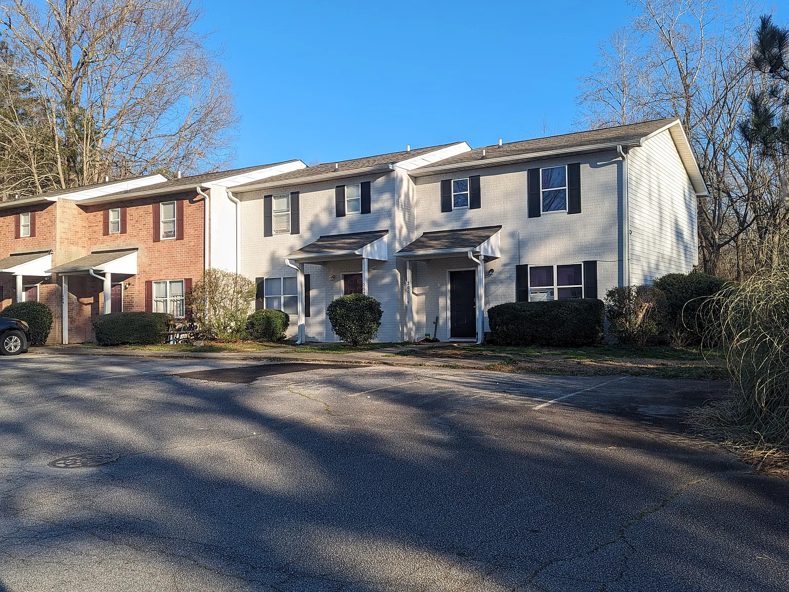3 bed, 2.5 bath, 1150 sqft, $1,150 — Photo 2