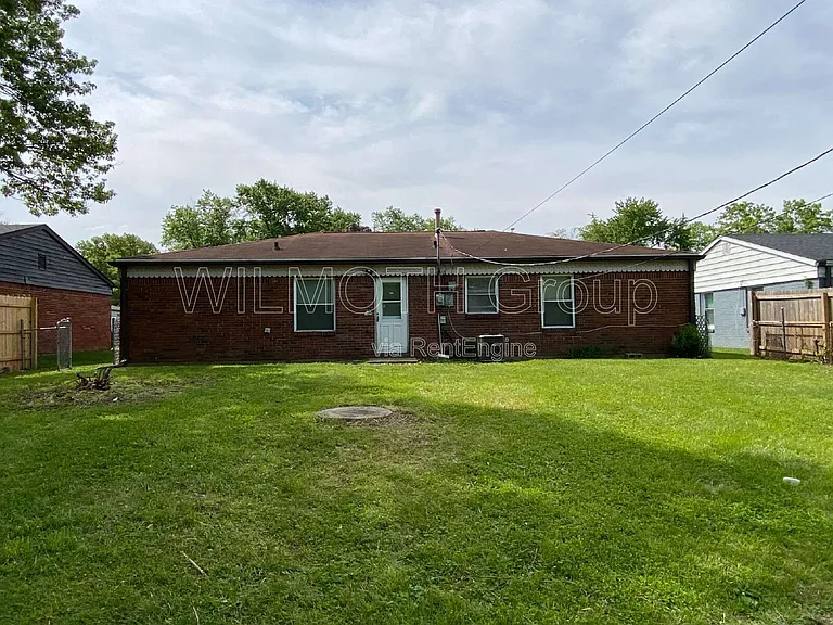 7910 Roy Rd — Photo 14