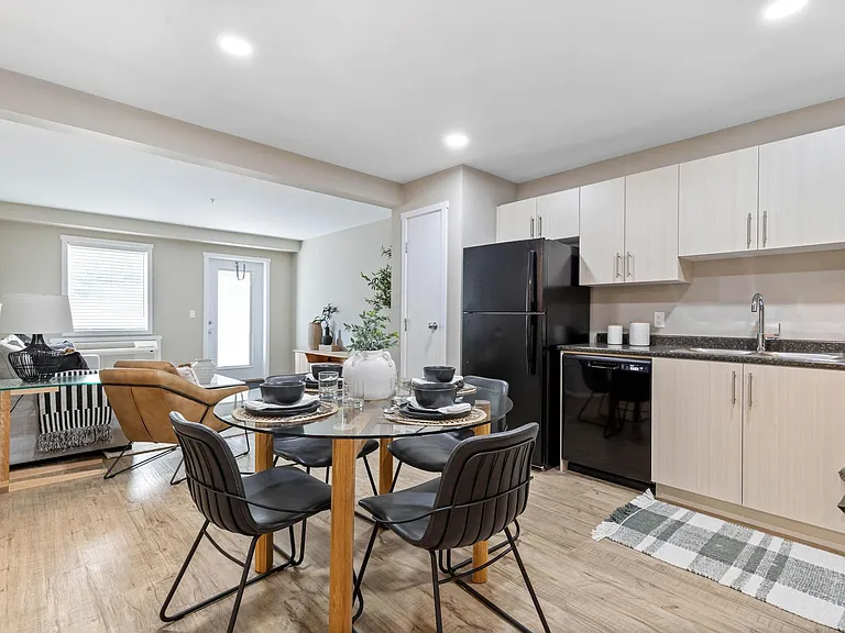 3420 Valleyview Dr — Photo 8