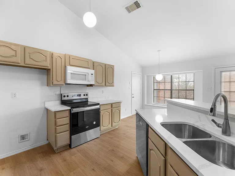 1035 Granite Ln — Photo 11