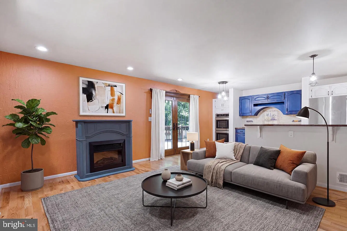 3 bed, 2.5 bath, 1680 sqft, $3,300 — Photo 2