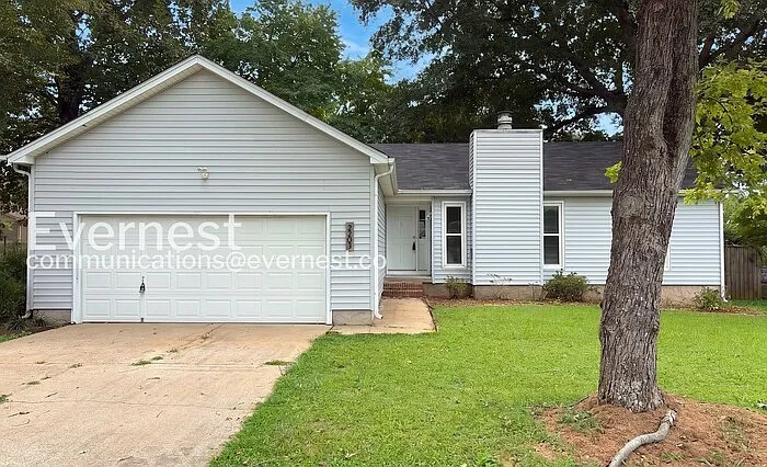 3 bed, 2.0 bath, 1480 sqft, $1,745 — Photo 2