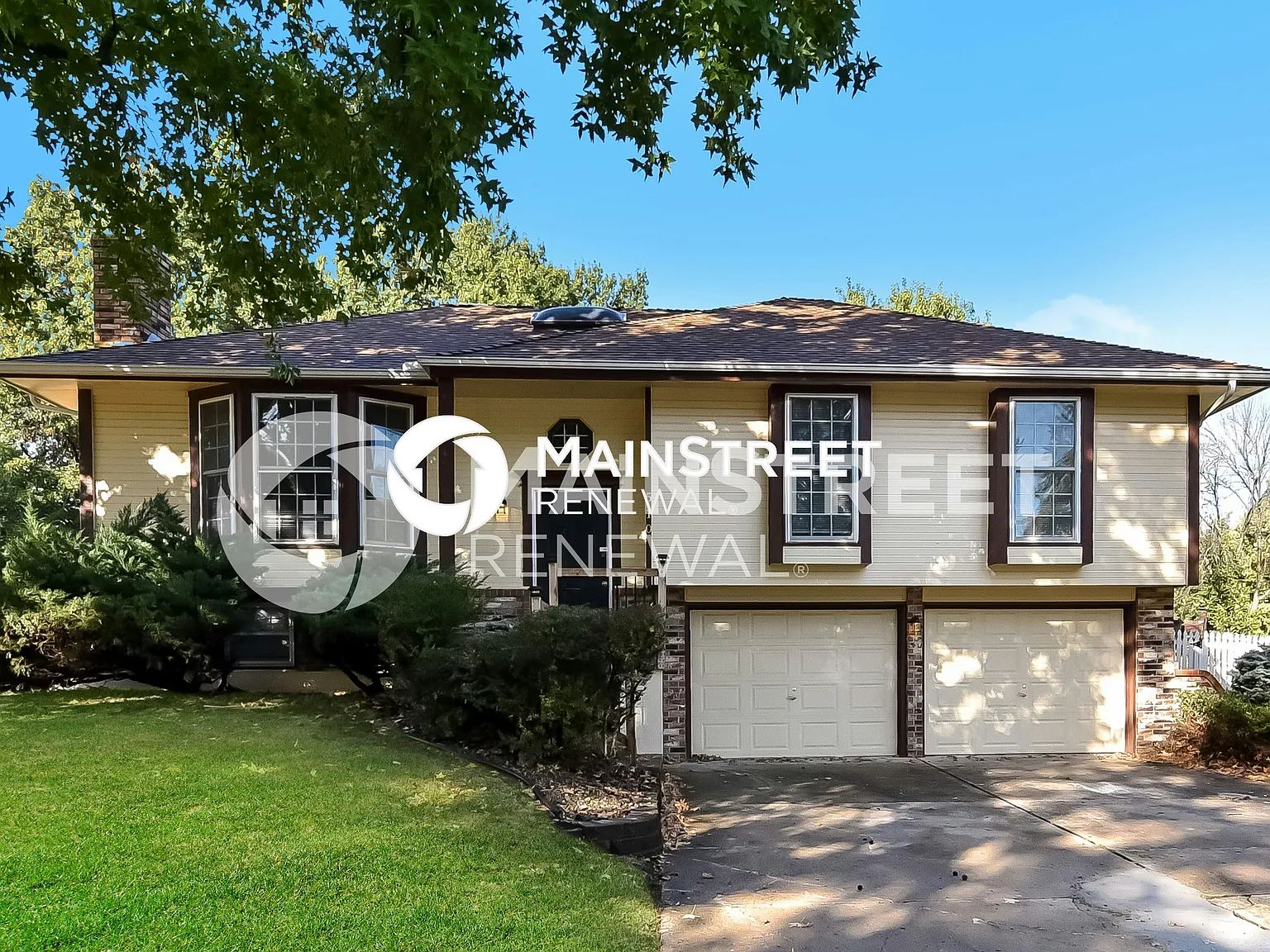 510 Se Timbercreek Ln — Photo 1