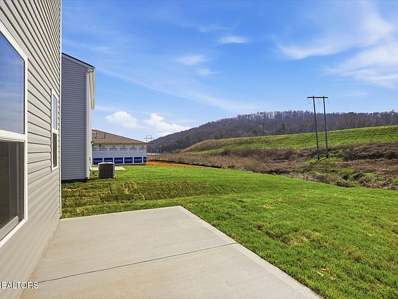 7th image of this home