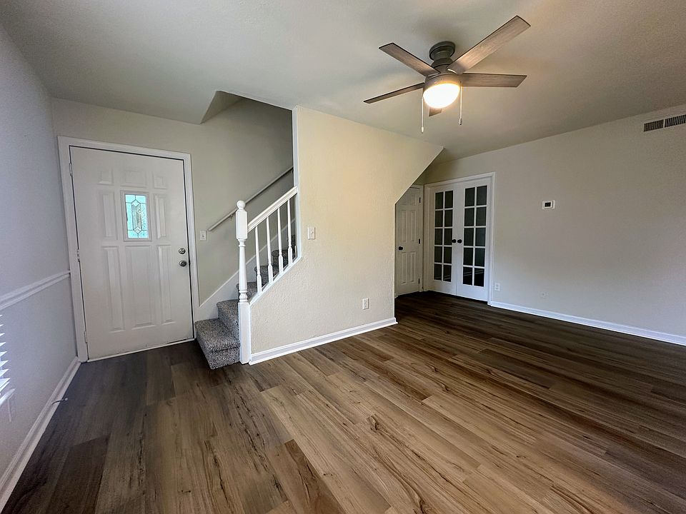 1st image of 1208 Cypress Ave #B