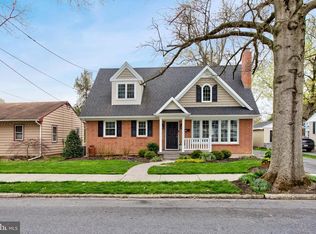 122 S Fulton St, Manheim, PA 17545
