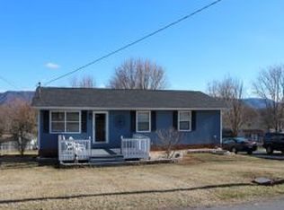 149 Hemlock St, Mt Carmel, TN 37645