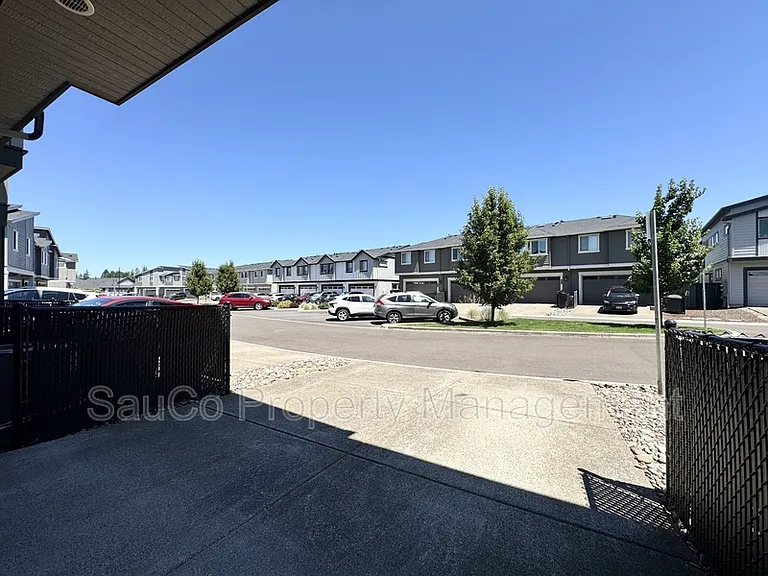 5531 SE Logan Ln — Photo 7