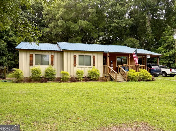 323 Giles Rd, Byron, GA 31008
