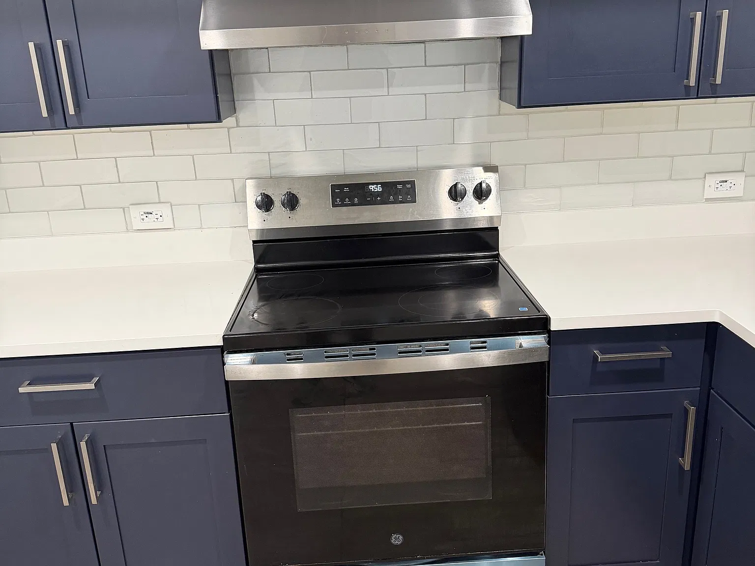2 bed, 1100 sqft, $1,700 — Photo 4