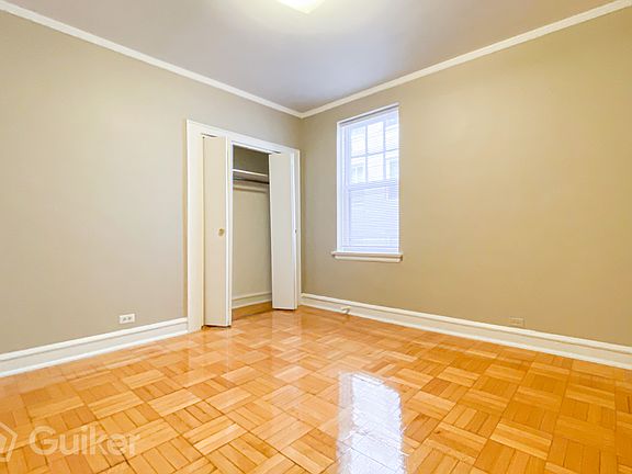 3rd image of 1209 W Sherwin Ave #208-60626.