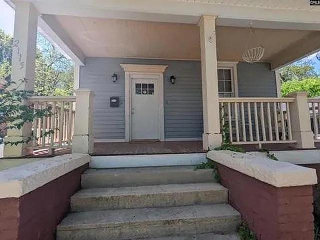 2115 Wallace St — Photo 4