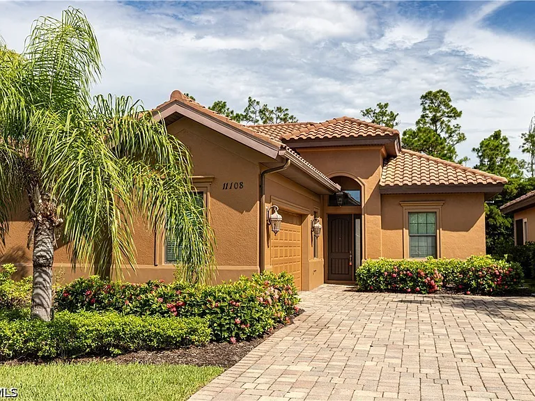 11108 Esteban Dr — Photo 2