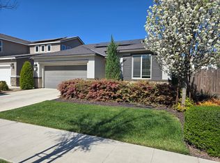 3154 E Laura Ave, Visalia, CA 93292