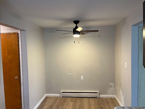 3rd image of 445 Englewood Ave APT 1