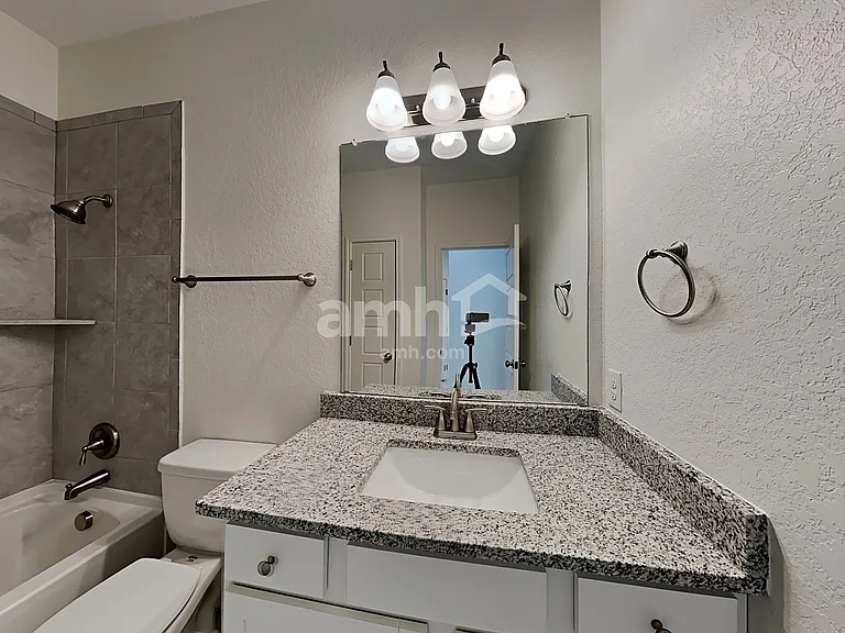 2126 Abadeer Trl — Photo 17