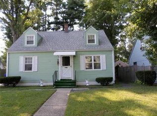 26 Bernard St, Springfield, MA 01109