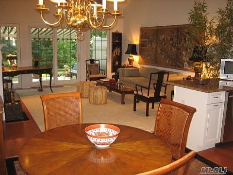 1st image of 130 Pond View Dr