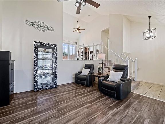4th image of 715 Shiloh Dr