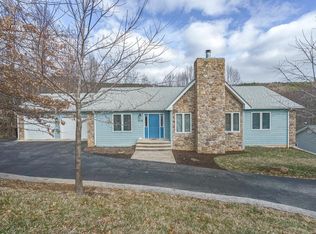 6251 Mount Chestnut Rd, Roanoke, VA 24018