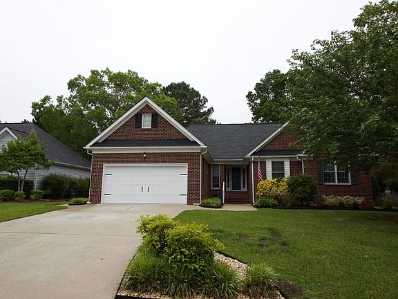 3rd image of 4407 Treetops Cir
