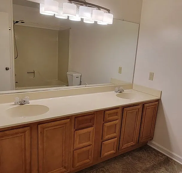 253 Chickering Rd — Photo 17