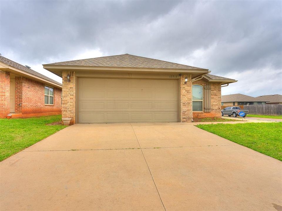 1st image of 12717 Heritage Oaks Dr