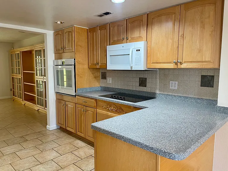 2402 Whaler Ct — Photo 6