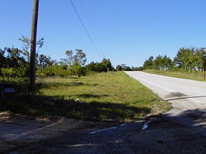 4th image of Lake Haven Dr
