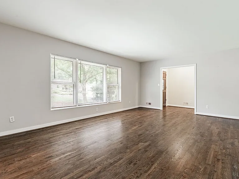 531 Park Ter — Photo 7